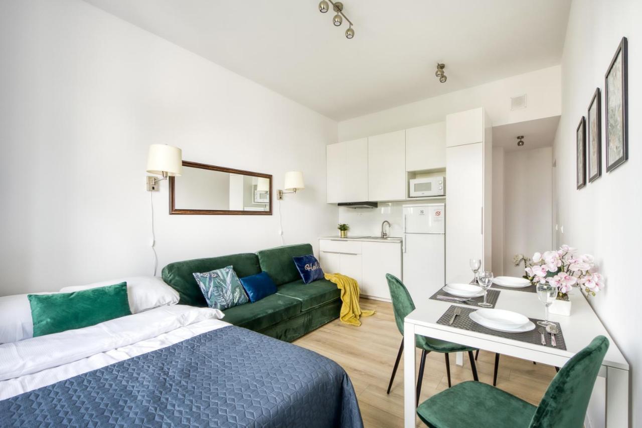 23 Unit Miniapartments Warszawa Lotnisko Okecie Fajne Ministudio Przy Bitwy Warszawskiej Exterior photo